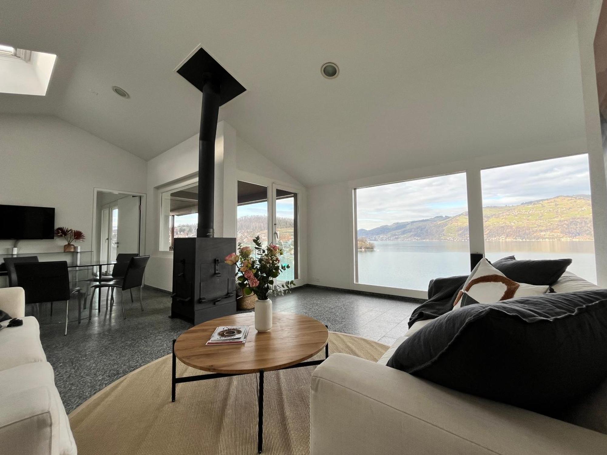 Apartment Mit Grossartiger Seesicht Und Balkon *