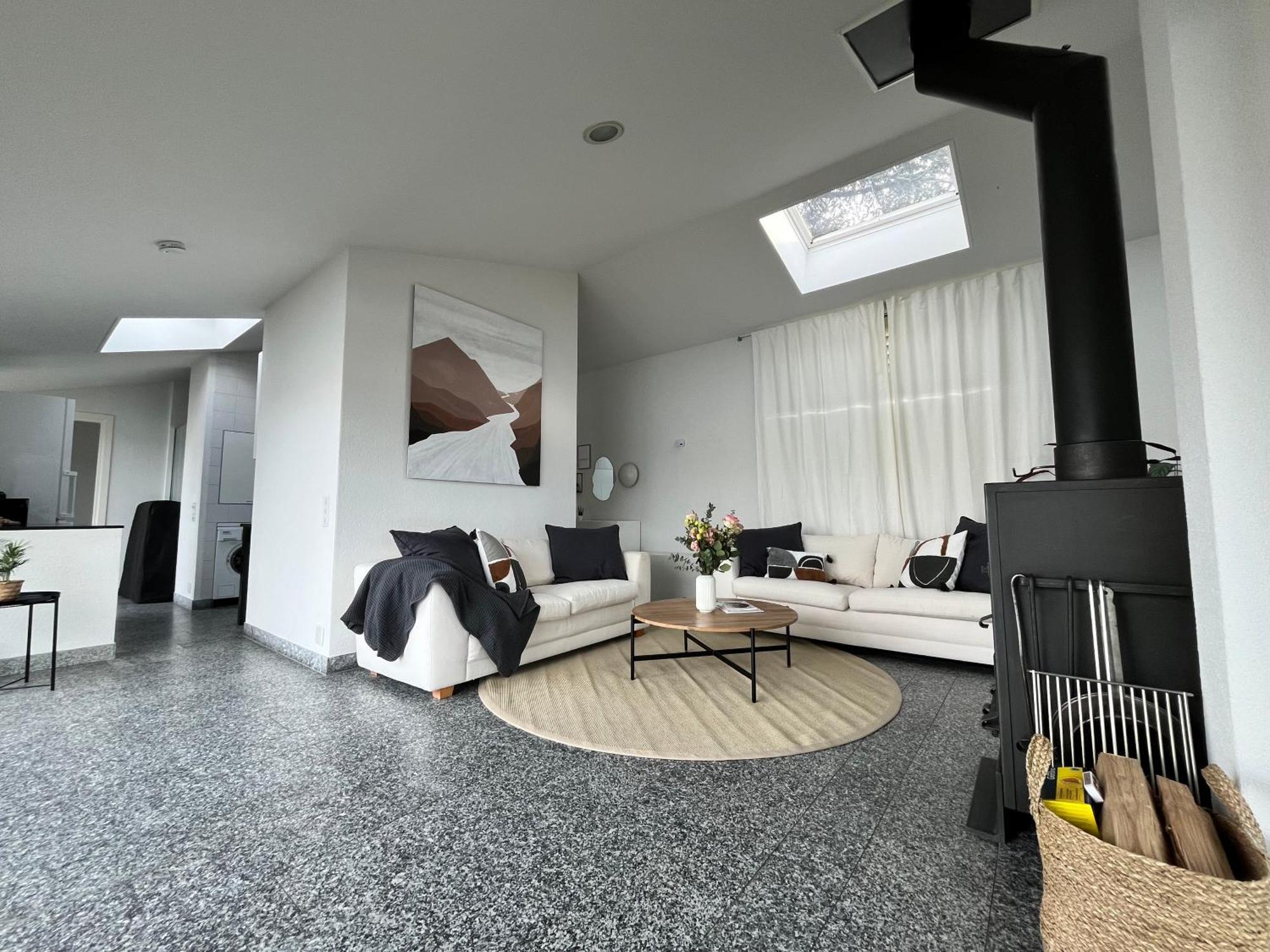 Mit Grossartiger Seesicht Und Balkon