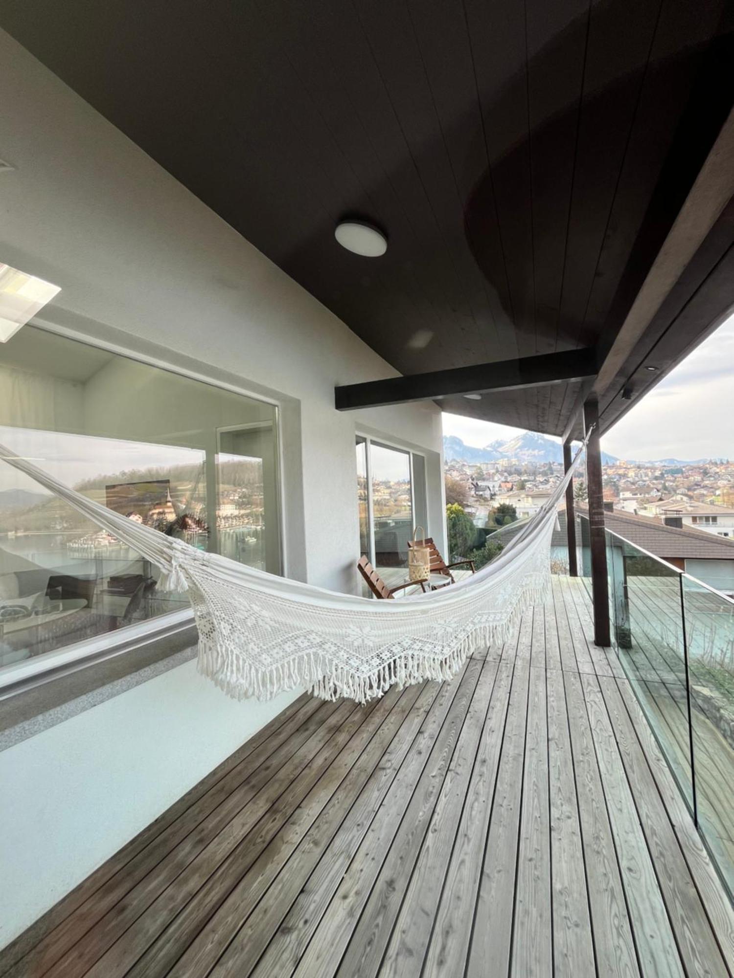 Apartment Mit Grossartiger Seesicht Und Balkon *
